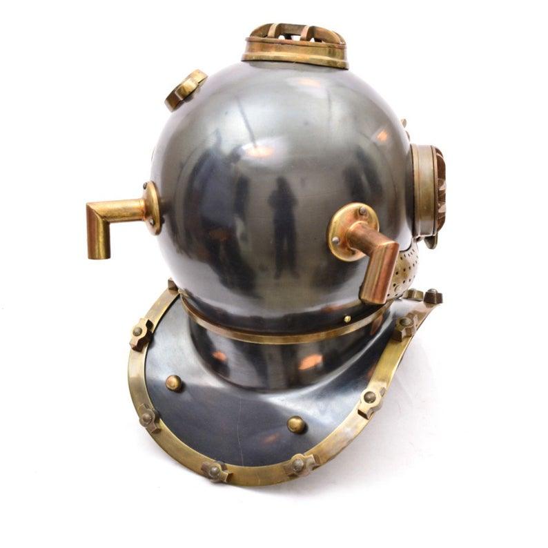 Unique Design Art Collectible Deep Sea Diving Helmet. - collectiblegiftitems